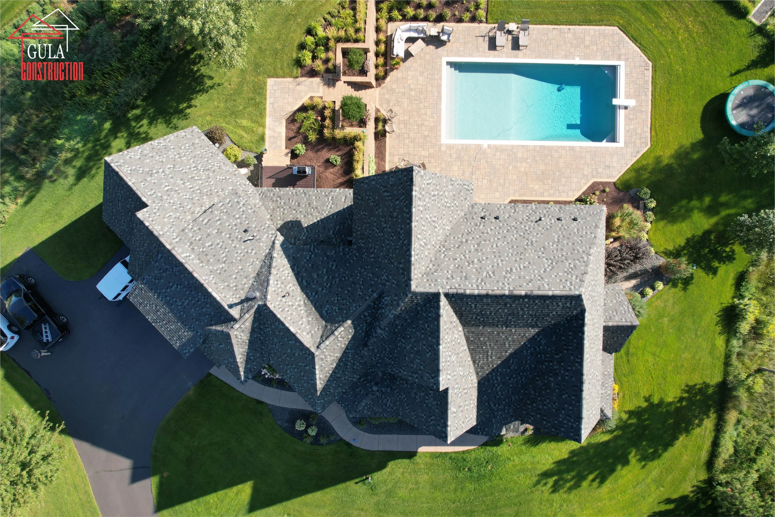 Beautiful Roof with Pool View